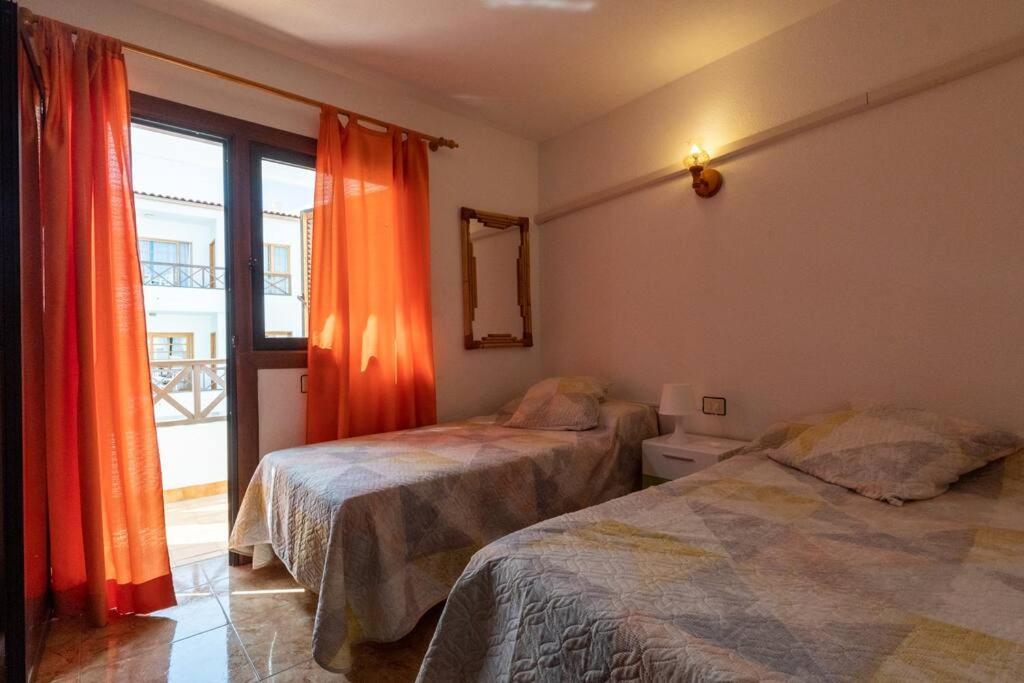 Apartamento Con 2 Terrazas En Los Cristianos Leilighet Los Cristianos  Eksteriør bilde